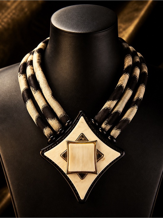 Giorgio Armani Jewelry - Giorgio Armani Vintage Signed Statement Necklace Wearable Art